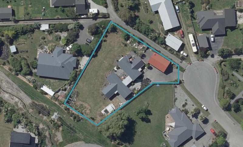 19 Cooks Lane, Heathcote Valley, Christchurch - Carousel 1