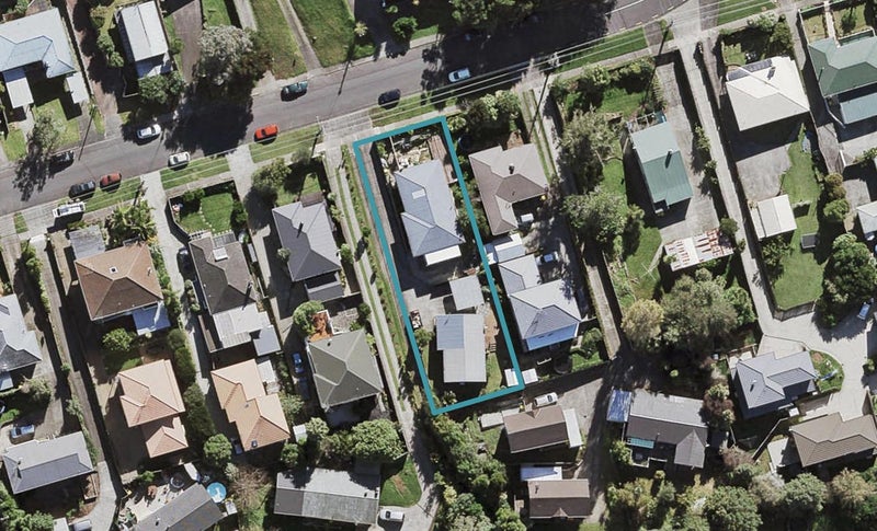 1/48 Roberts Road, Glenfield, Auckland - Carousel 1