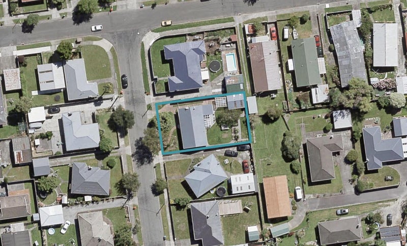 22 Charles Street, Clouston Park, Upper Hutt - Carousel 1