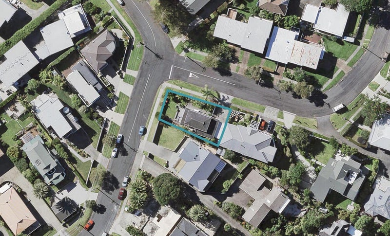 1A Prospect Terrace, Milford, Auckland - Carousel 1