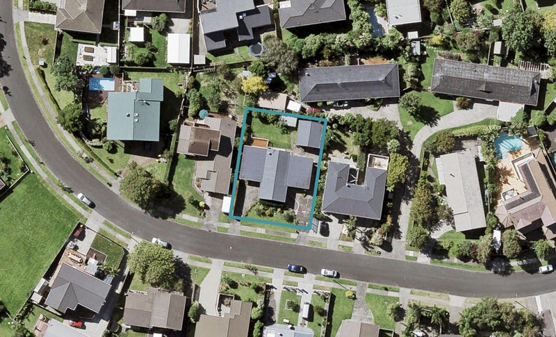 19 Fielding Crescent, Farm Cove, Auckland - Carousel 1