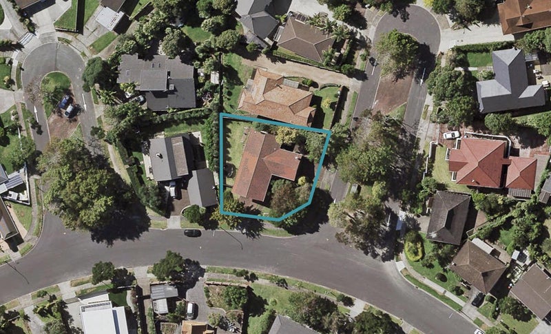 42 Pyatt Crescent, Saint Johns, Auckland - Carousel 1
