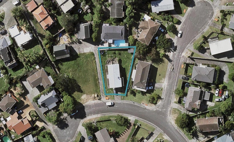 17 Cassandra Grove, Totara Vale, Auckland - Carousel 1