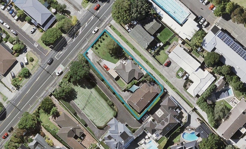 1/48 Shakespeare Road, Milford, Auckland - Carousel 1