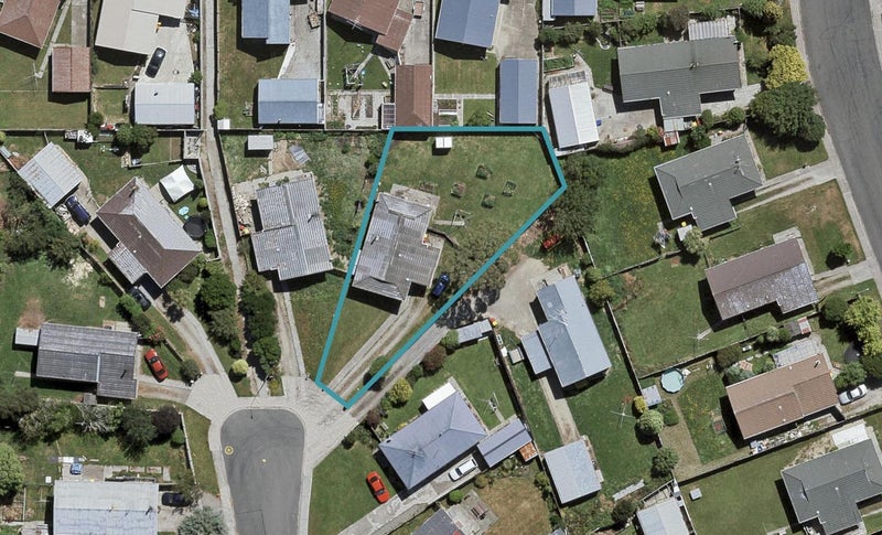 42 Dundee Place, Strathern, Invercargill - Carousel 1