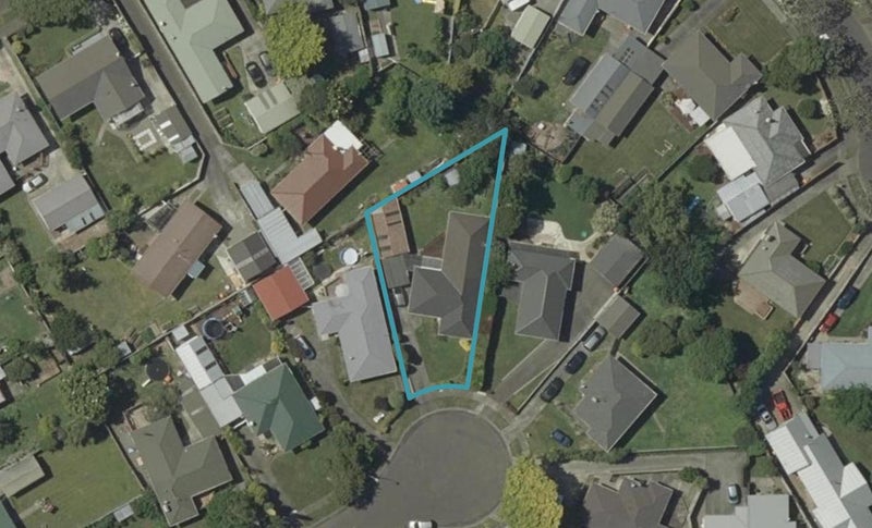9 Conway Place, Terrace End, Palmerston North - Carousel 1