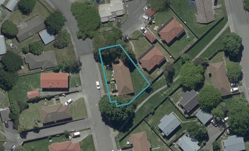 13 Laramie Place, Broomfield, Christchurch - Carousel 1