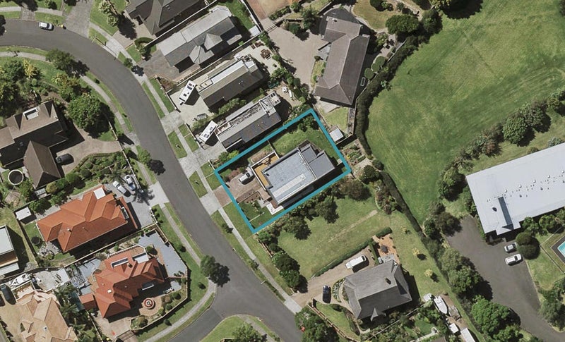 7 Santa Monica Place, Goodwood Heights, Auckland - Carousel 1