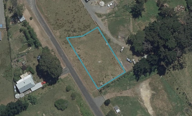 9 Clive Street, Halcombe, Halcombe - Carousel 1