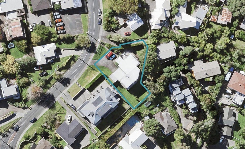 69 Lyons Avenue, Murrays Bay, Auckland - Carousel 1