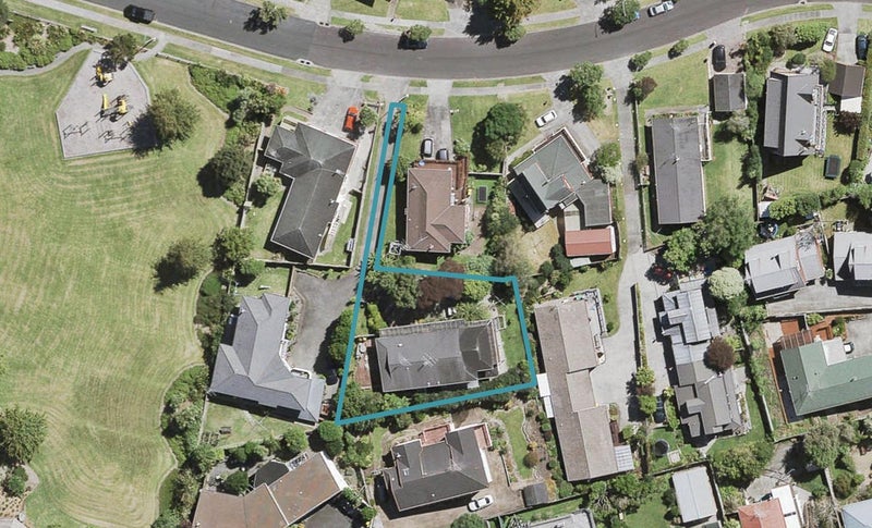 19 Rhinevale Close, Henderson, Auckland - Carousel 1