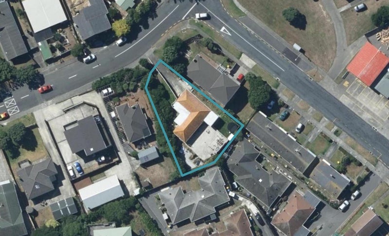 33 Tireti Road, Titahi Bay, Porirua - Carousel 1