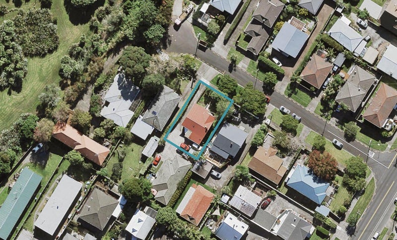 4 Camden Road, Sandringham, Auckland - Carousel 1