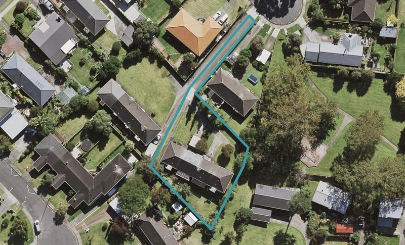 2/9 Lenihan Street, Northcote, Auckland - Carousel 1