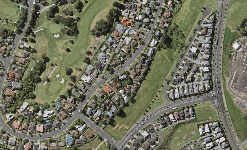 192 Norman Lesser Drive, Saint Johns, Auckland - Carousel 1