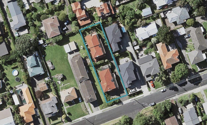 2/6 Ngataringa Road, Devonport, Auckland - Carousel 1
