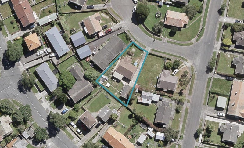 2 Hooper Grove, Taita, Lower Hutt - Carousel 1