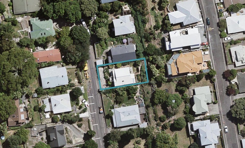9 Burns Road, Hospital Hill, Napier - Carousel 1