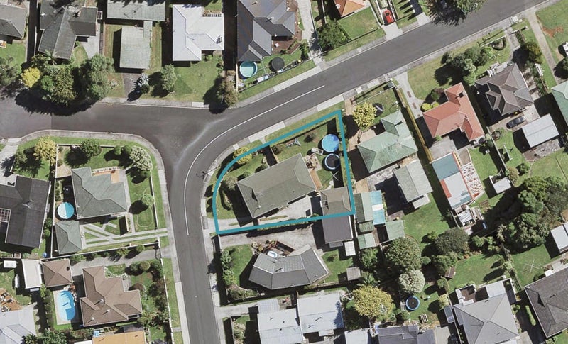 28 Callis Avenue, Opaheke, Papakura - Carousel 1