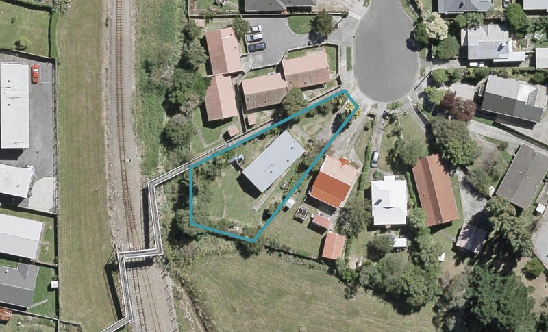 3 Awamutu Grove, Waiwhetu, Lower Hutt - Carousel 1
