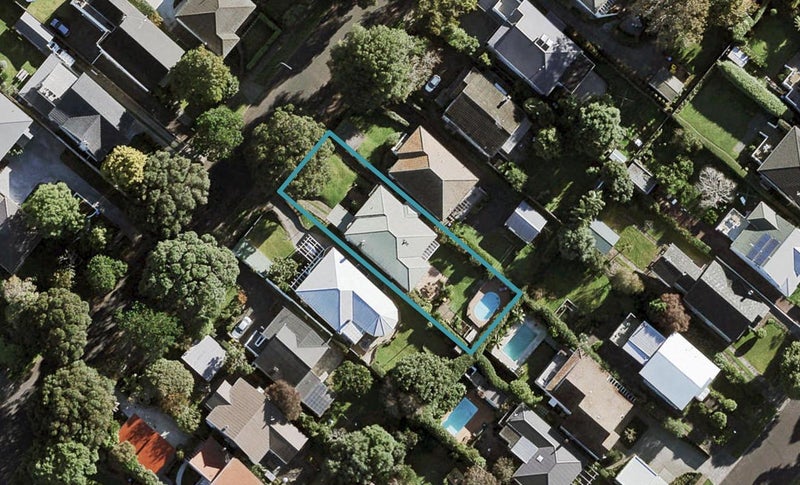 29 Weston Avenue, Mount Albert, Auckland - Carousel 1