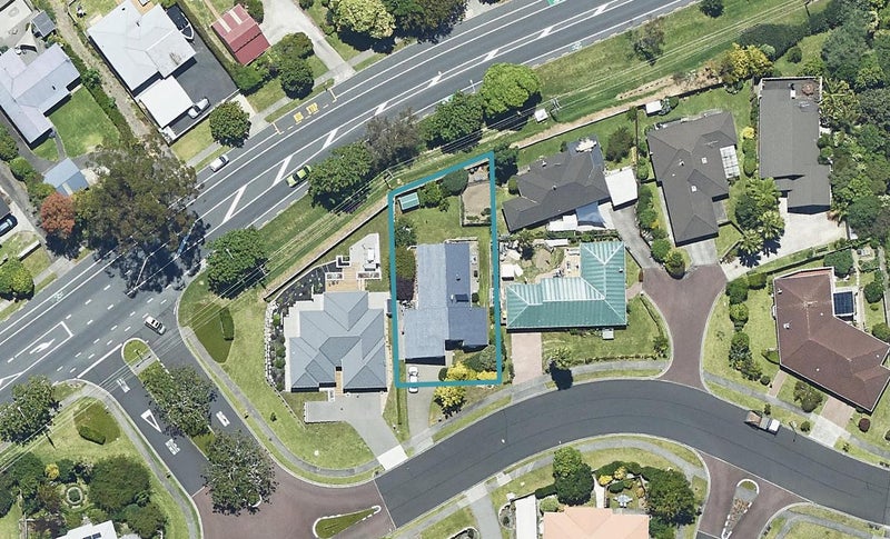 5 Meadowviews Drive, Welcome Bay, Tauranga - Carousel 1