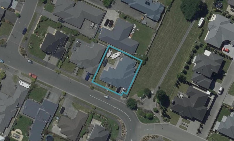 14 Te Pihopa Way, Aidanfield, Christchurch - Carousel 1