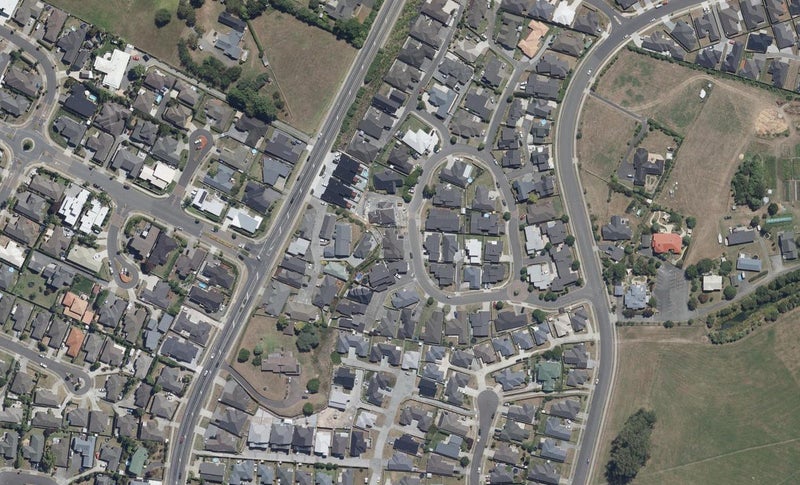 15 Christobel Circle, Huntington, Hamilton - Carousel 1