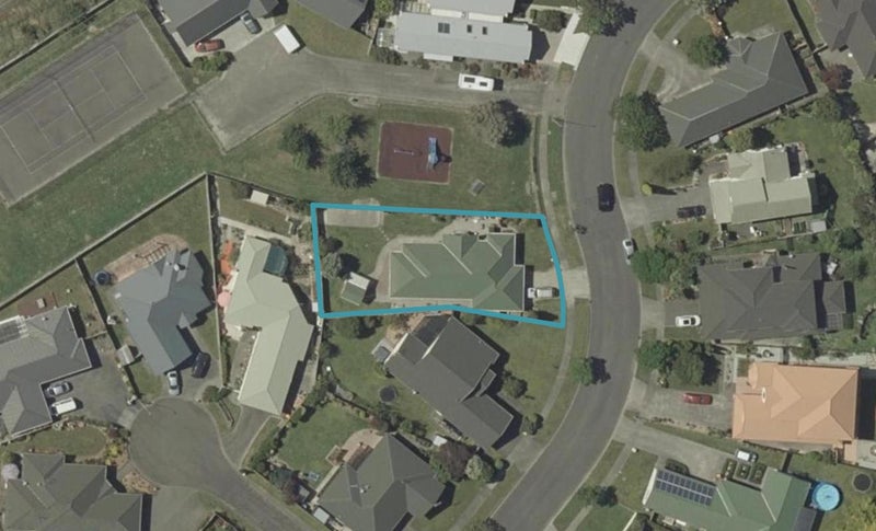 26 Royal Oak Drive, Kelvin Grove, Palmerston North - Carousel 1