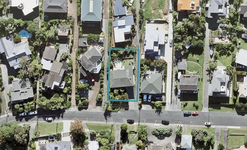 18 Oban Road, Browns Bay, Auckland - Carousel 1