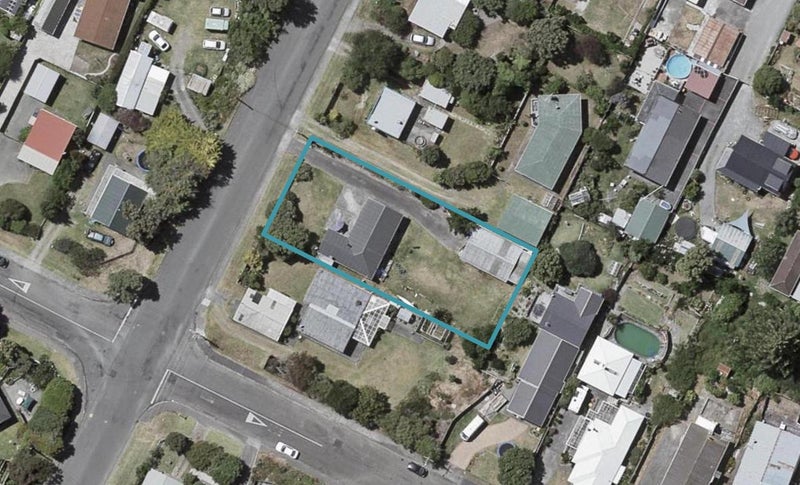 10 Ngaio Street, Otaki Beach, Otaki - Carousel 1