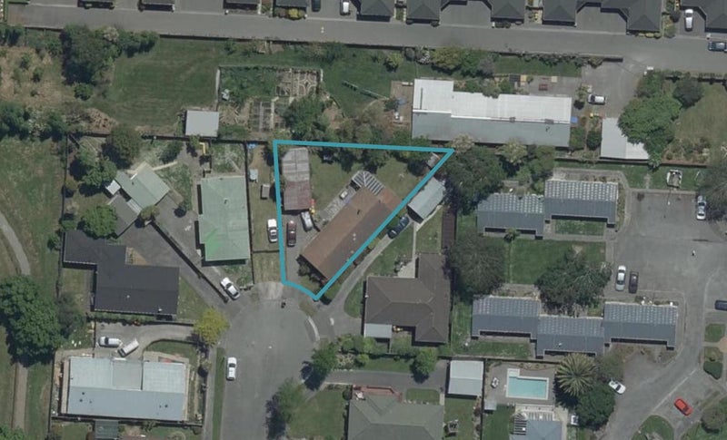 20 Valerie Place, Redwood, Christchurch - Carousel 1