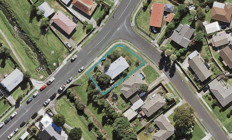 1 Watchfield Close, MANGERE, AUCKLAND - Carousel 1