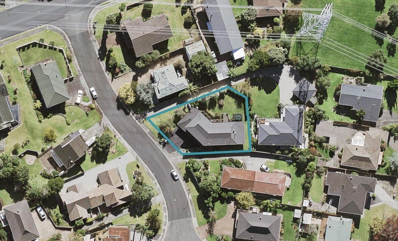 8 Mauretania Place, Lynfield, Auckland - Carousel 1