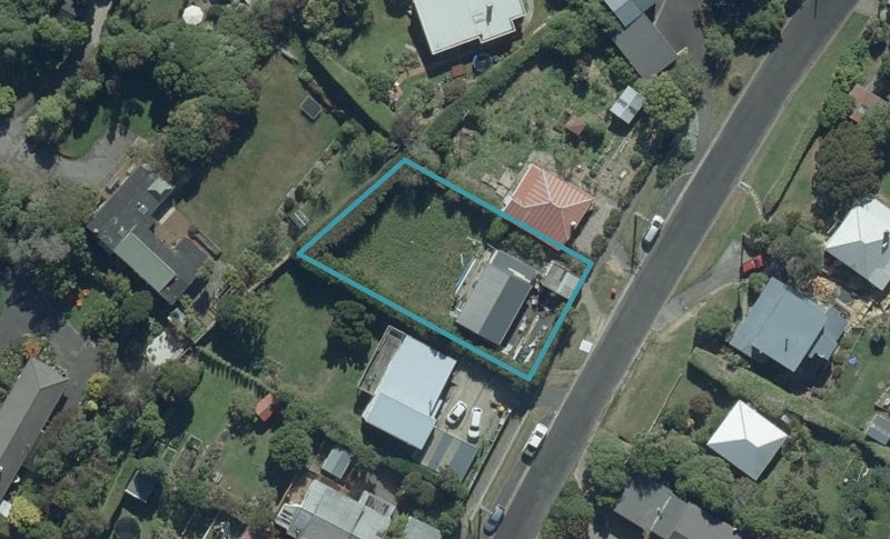 31 Marion Street, Macandrew Bay, Dunedin - Carousel 1
