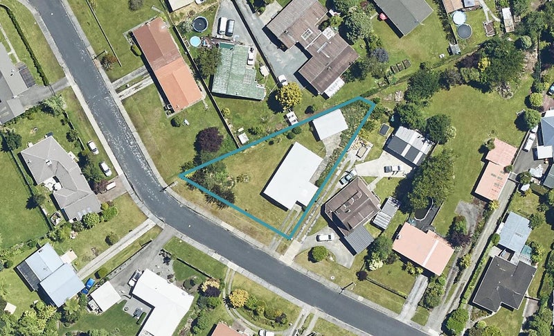 4 Darroch Street, Fairy Springs, Rotorua - Carousel 1