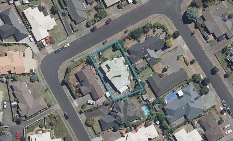 11 Ashley Street, St Andrews, Hamilton - Carousel 1