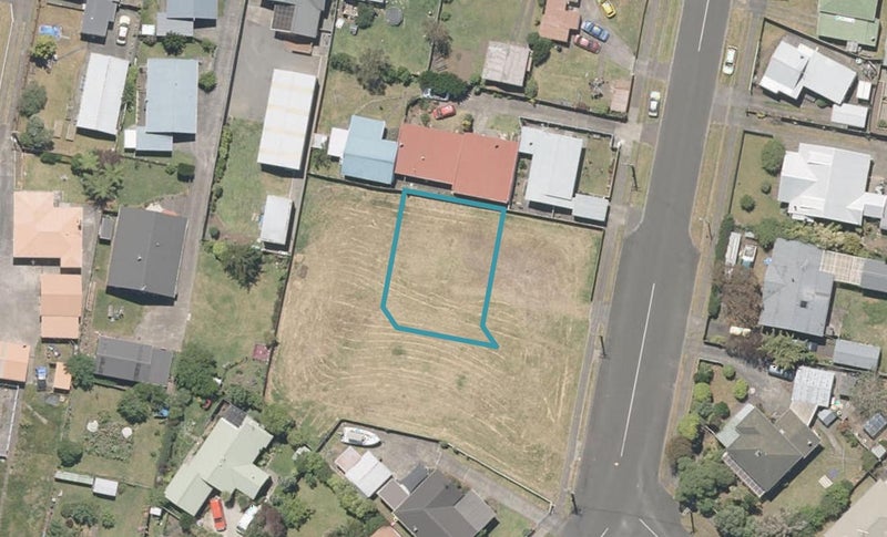 8E Cambridge Street, Gonville, Whanganui - Carousel 1