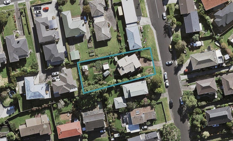 94 Stanaway Street, Hillcrest, Auckland - Carousel 1