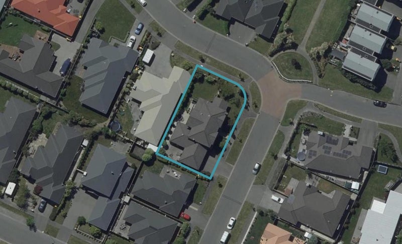 5 Date Crescent, Aidanfield, Christchurch - Carousel 1
