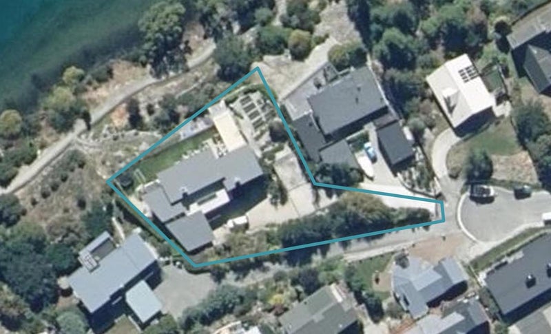 16 Lewis Road, Kelvin Heights, Queenstown - Carousel 1