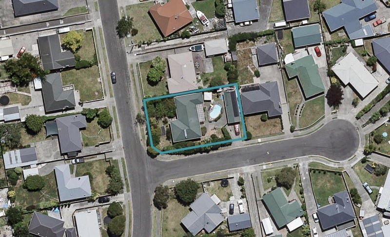 17 Merton Crescent, Pirimai, Napier - Carousel 1