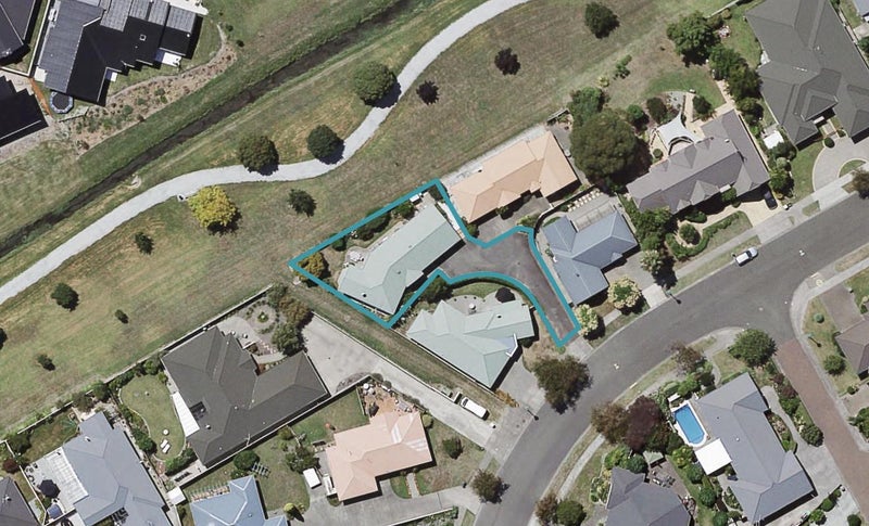42A Kensington Drive, Taradale, Napier - Carousel 1