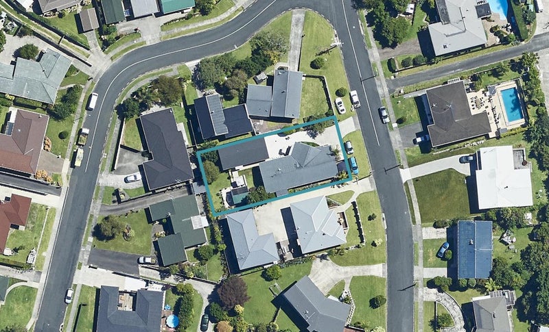 25 Andrew Place, Otumoetai, Tauranga - Carousel 1