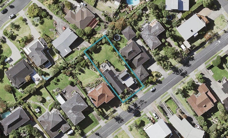 7 Copperfield Terrace, Mellons Bay, Auckland - Carousel 1