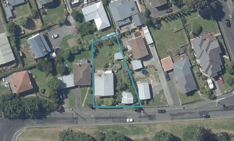 18 Neill Street, Abbotsford, Dunedin - Carousel 1