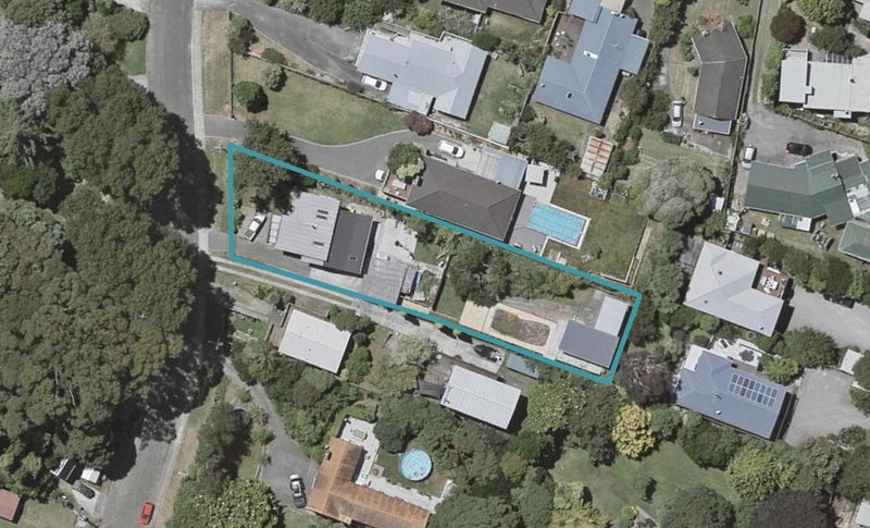 32 Clunie Avenue, Raumati South, Paraparaumu - Carousel 1
