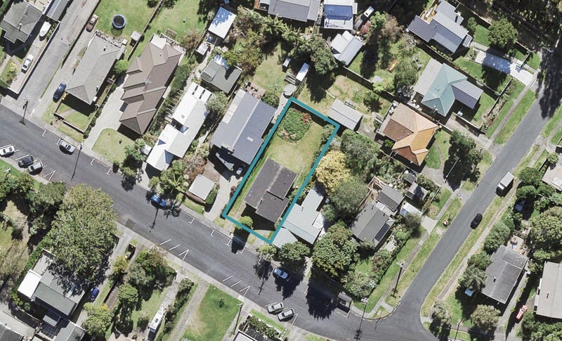 40 Beach Haven Road, Beach Haven, Auckland - Carousel 1