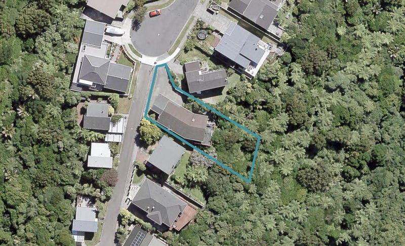 11 Laurel Grove, Maungaraki, Lower Hutt - Carousel 1