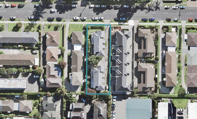 4/30 Inverness Road, Browns Bay, Auckland - Carousel 1